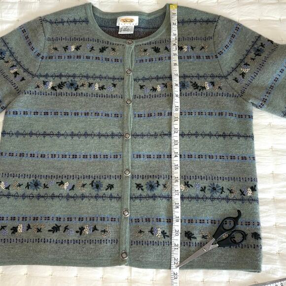 VTG Talbots 100% Wool Embroidered Cardigan Women's Petite M | Sage Green | EUC - Picture 6 of 10